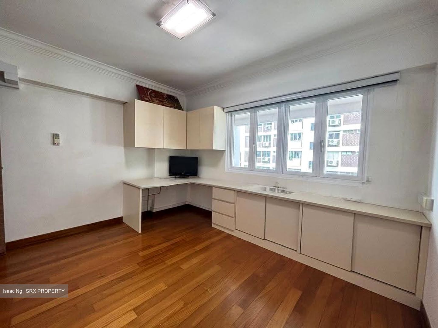 Blk 834 Hougang Central (Hougang), HDB Executive #632914681